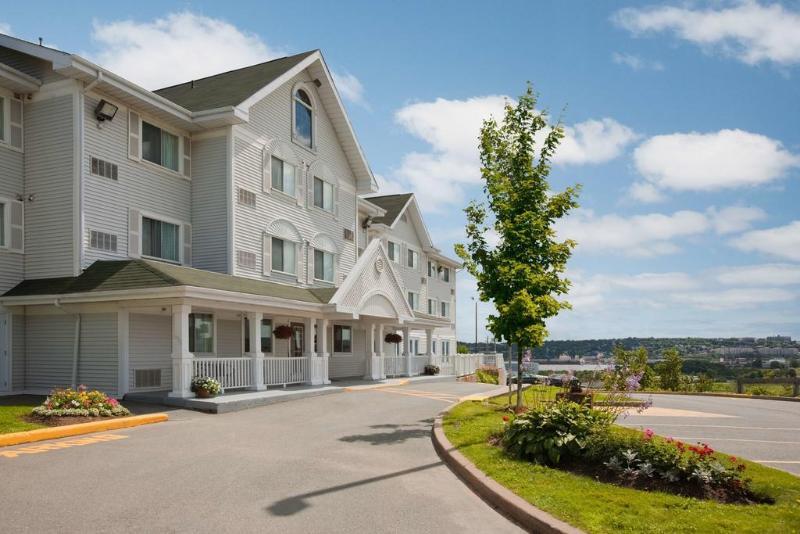 Country Inn & Suites Dartmouth Exterior photo